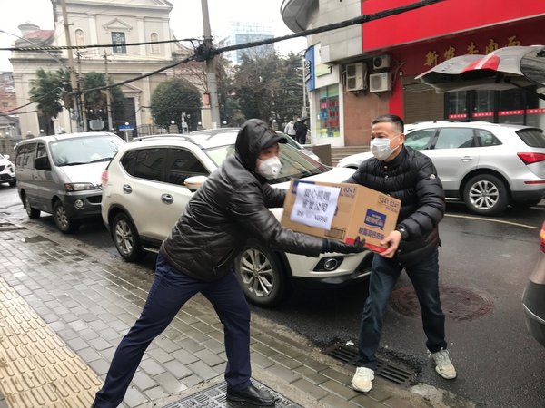 Nestle staff in China helped to distribute food products to hospitals in Wuhan. (Photo: Nestle) 