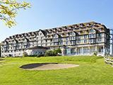 巴里耶尔高尔夫酒店L’Hôtel du Golf Deauville，邀您共赏诺曼底的精致与优雅。
