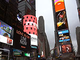 ZAKER巨幅广告亮相纽约时代广场